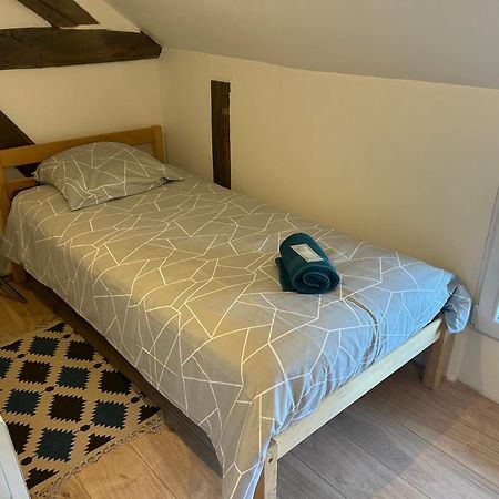 Au Bouquet Troyen - Wifi - Calme Et Tranquillite Appartement Troyes Buitenkant foto
