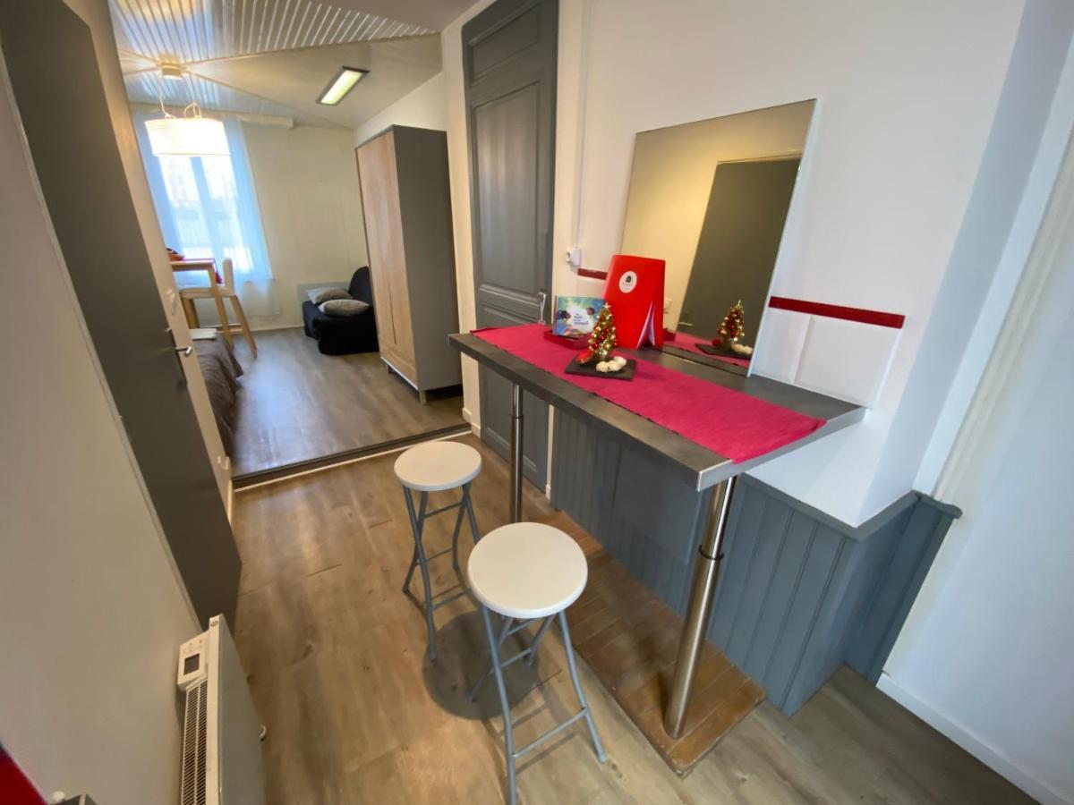 Au Bouquet Troyen - Wifi - Calme Et Tranquillite Appartement Troyes Buitenkant foto