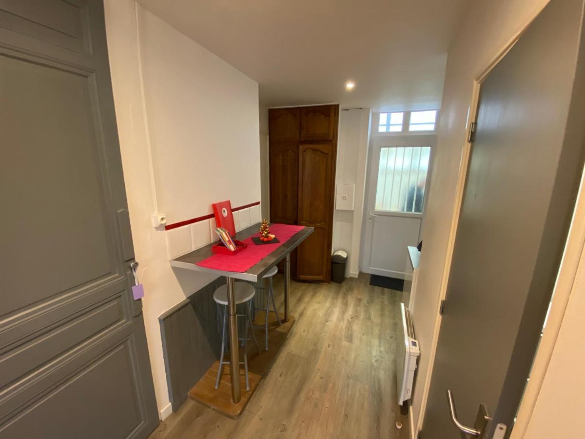 Au Bouquet Troyen - Wifi - Calme Et Tranquillite Appartement Troyes Buitenkant foto